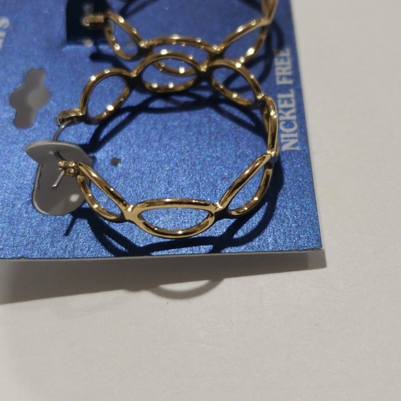 Elegant Gold tone Twisted Design Hoop Earrings - Women's Fashion Jewelry - Picture 4 of 7